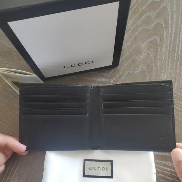 (SOLD) Gucci Kingsnake Wallet - Picture 4 of 4